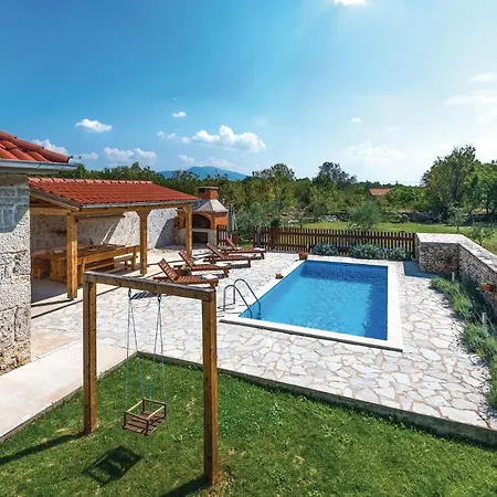 Holiday home Cozy In Necven With Kitchen *