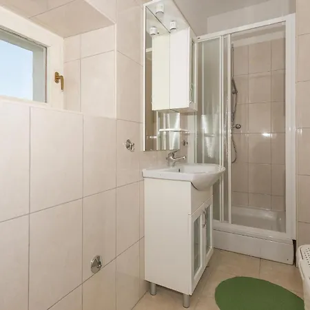 Cozy In Necven With Kitchen