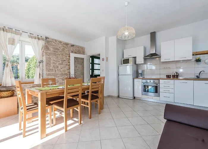 Sicici Iv Holiday home Puljane